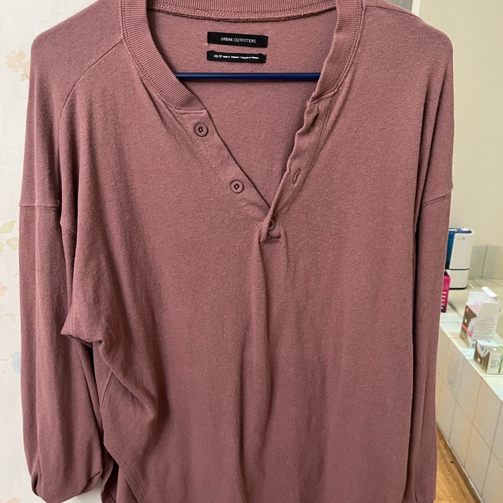 Barely worn urban outfitters top! Xs